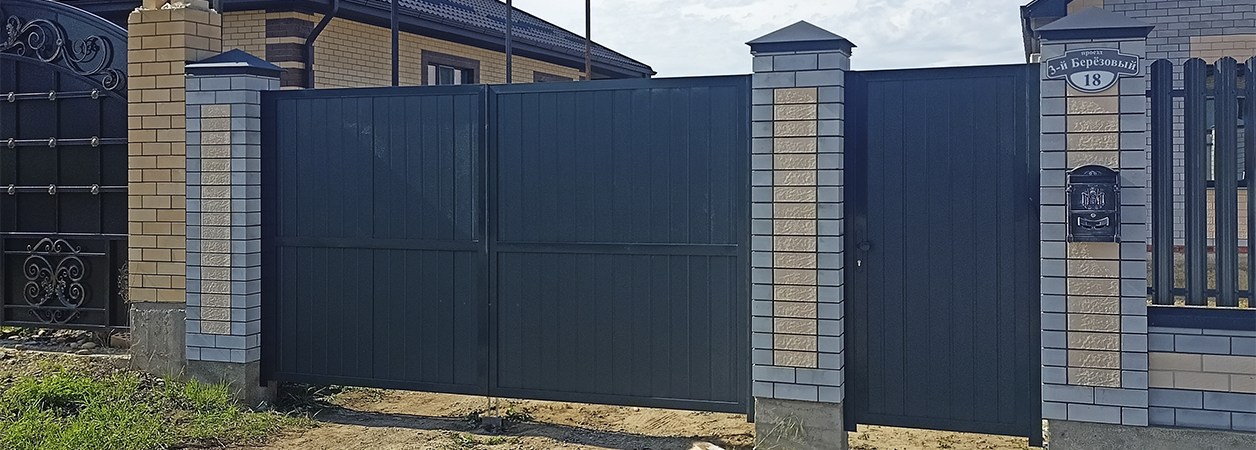 Въездные ворота в Лермонтове под ключ